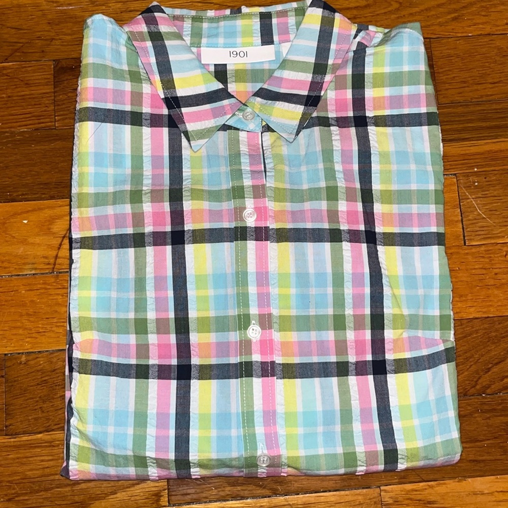 ⭐️🌴 1901 White Multi-Color Check Button Down
